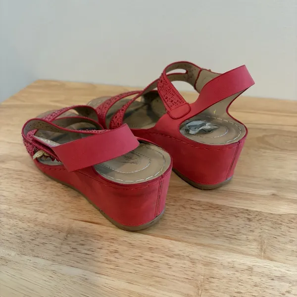 Atalina Red Mid Wedge strap Comfort Sandals Flower Womens Size 9‎ Shoe - Image 2