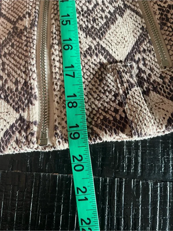LE LIS Collection Snake Print Cropped Moto Biker Full Zip Jacket Beige S - Image 8