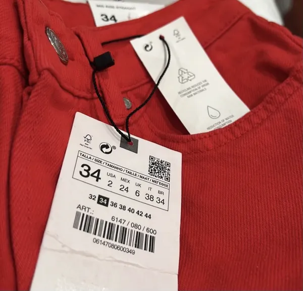 Zara Red Mid Rise Straight Denim Jeans - Image 8