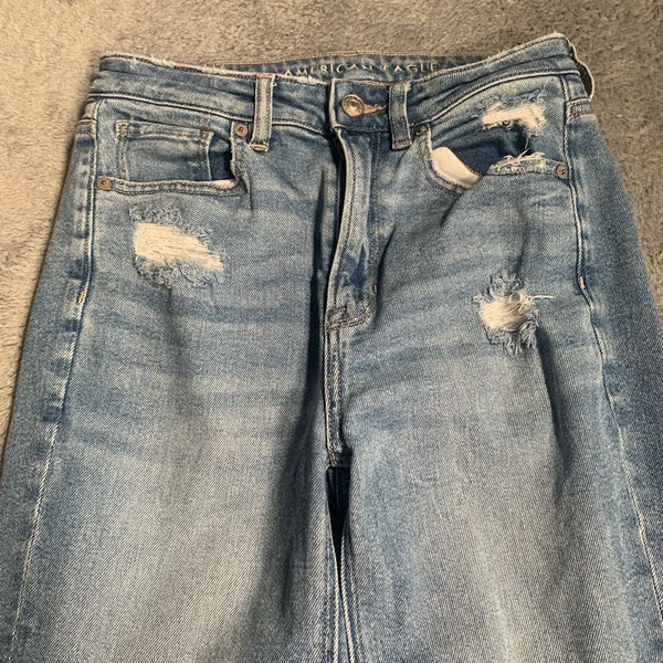 American Eagle Outfitters mom straight jeans - Image 2
