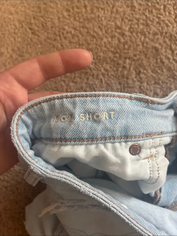 American Eagle Outfitters Light Wash Ripped Denim Shorts mom shorts stretch 12 - Image 7