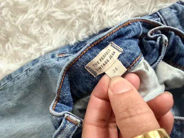 Madewell The Perfect Vintage Jean Size 26 - Image 3