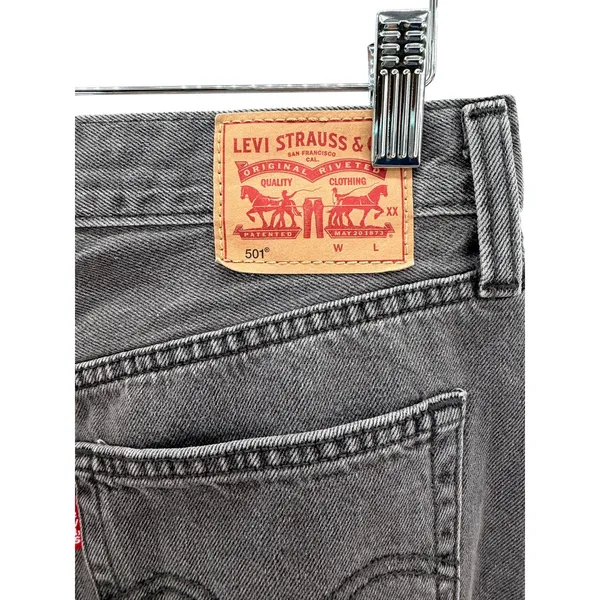 Levis 501 Original Fit Grey Straight Leg Raw Hem Jeans Womens Grunge Streetwear - Image 4