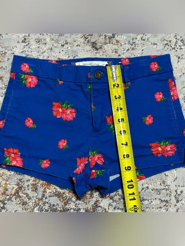 Abercrombie & Fitch Vintage floral shorts size 0 - Image 4