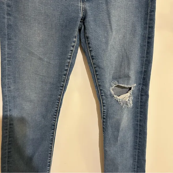 Levi’s Wedgie Straight‎ Distressed Denim Blue Jeans Size 29 - Image 5