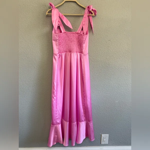 Show Me Your MuMu Garden Pink Midi Dress‎ in Pink Luxe Satin Size Medium - Image 3