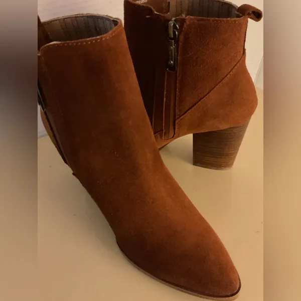 Blondo women suede Chelsea waterproof Cognac Suede Ankle Booties size 9.5 - Image 6
