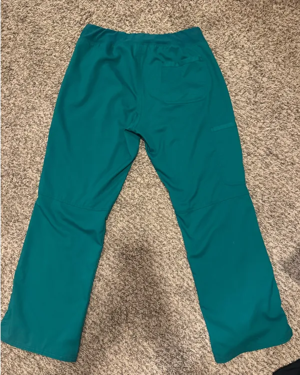 Cherokee Scrubs - Image 5