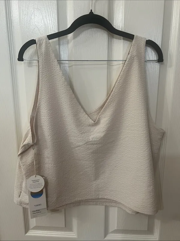 Vuori Light Cream Textured V-Neck Camisole - Image 2