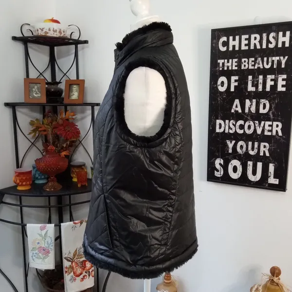 Nicole Miller Large Women's Reversible Black Faux Fur Puffer Vest Jacket - Image 3