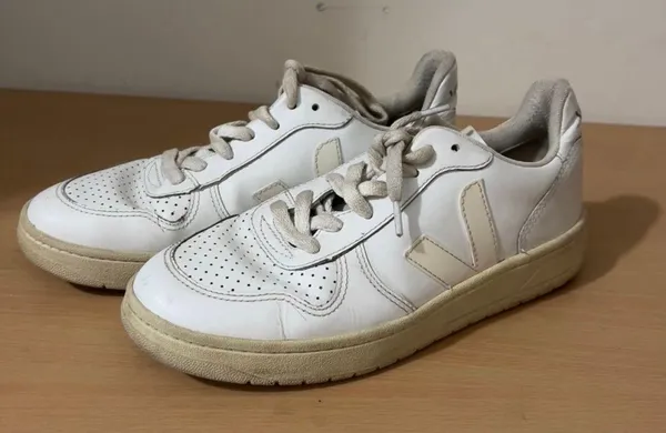 VEJA Sneakers - Image 3