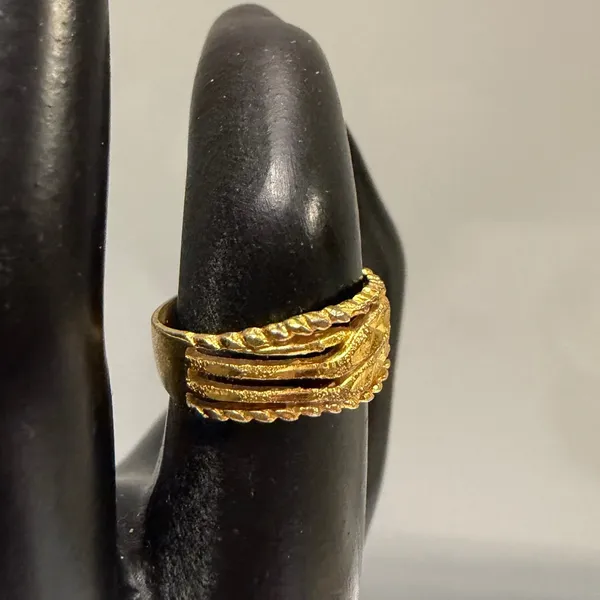 Gold Tone Textured Stacking Band Layered Ring Statement Fashion Jewelry Sz 5.75 - Image 3