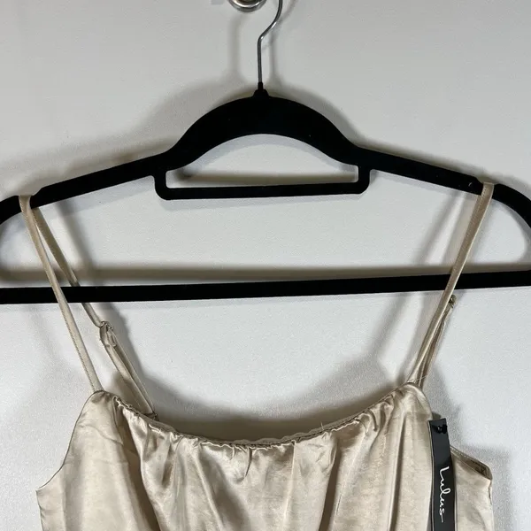 Lulu’s NWT Beige Satin Tie-Strap Cropped Tank Top‎ Size M Zip Up Back - Image 2