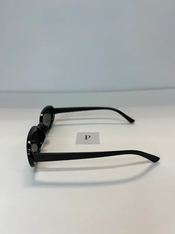 90s Small Oval Black Sunglasses / Small Oval Sunglasses - Image 3