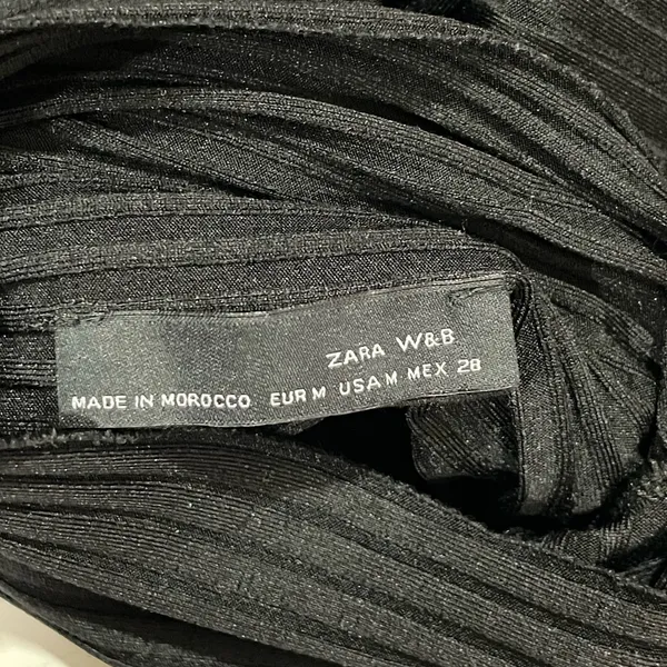 Zara W & B Cropped Mockneck Long Sleeve Tee - Black - Medium - Image 11