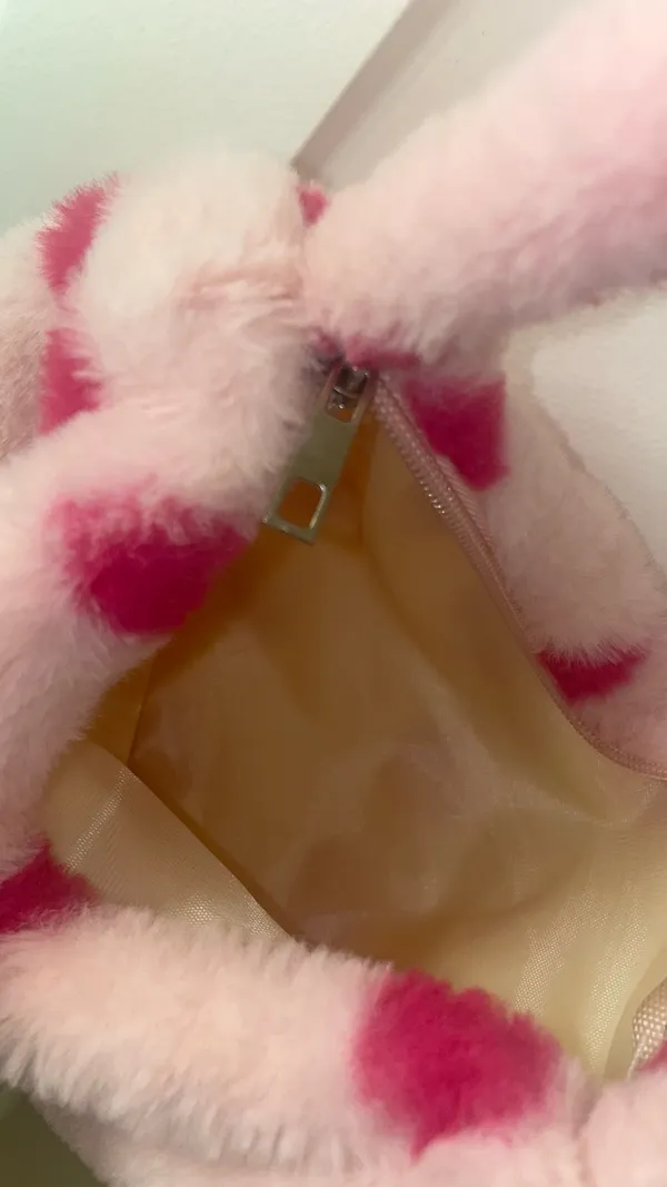Fluffy pink heart purse Y2K 💕 - Image 4