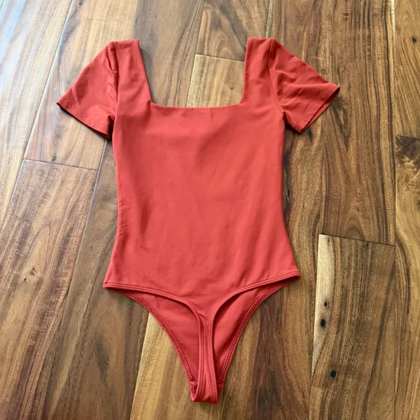 Aritzia Babaton Contour Manner Square Neck Bodysuit - Image 5