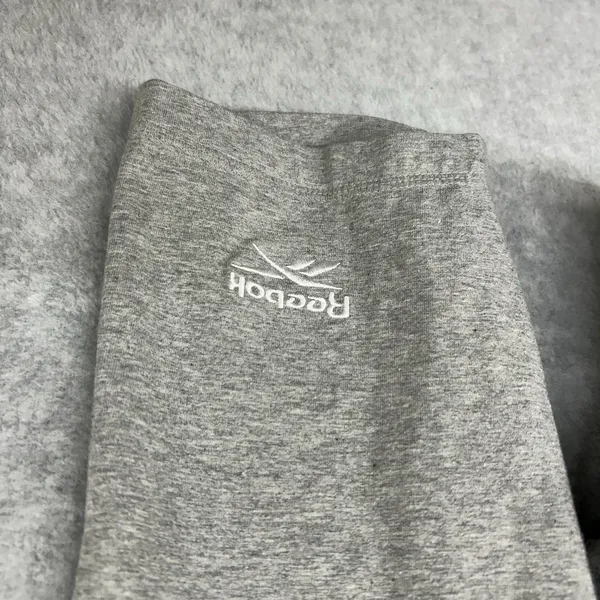 Reebok Women’s Size X-Small Gray Ri Sl Sitted Shorts - Image 2