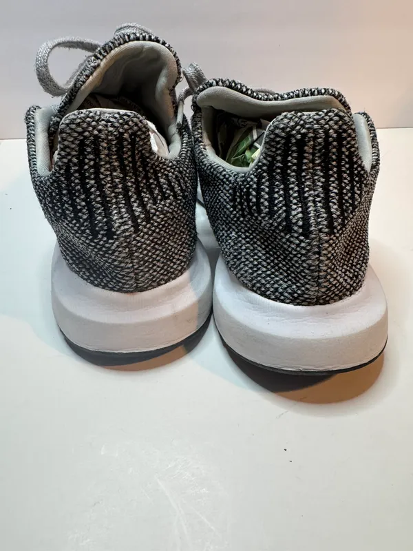 Adidas Cloud Foam Size 5 - Image 3