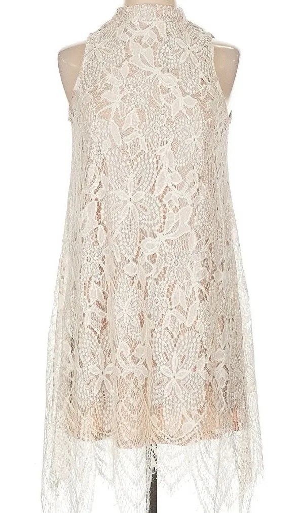 Elegant Cream Lace Dress - Image 4