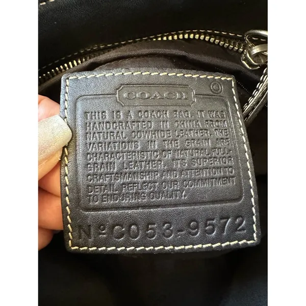 Coach 9572 Hamptons Black Smooth Leather Buckle Straps Hobo Tote Shoulder Bag - Image 9