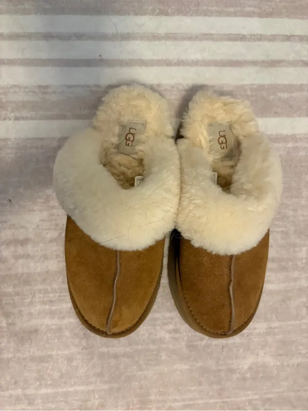 UGG Chestnut Shearling-Lined Slip-On Mule slipper- Chestnut - Image 2