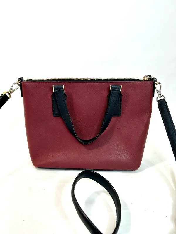 Kate Spade Cameron Street Lucie Crossbody in Maroon and Black 9” x 7.5” x 3.5” - Image 4