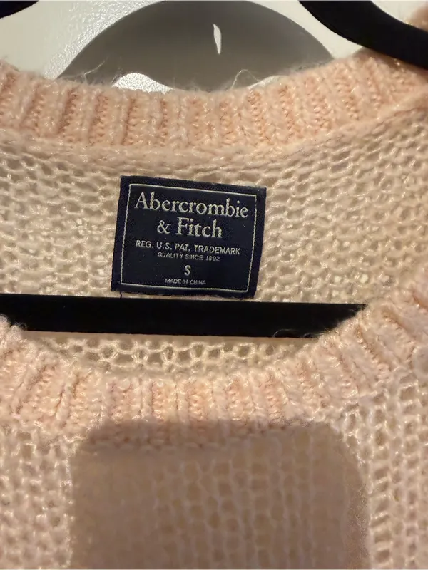 Abercrombie & Fitch Pale Pink Open-Knit Crewneck Sweater - Image 3