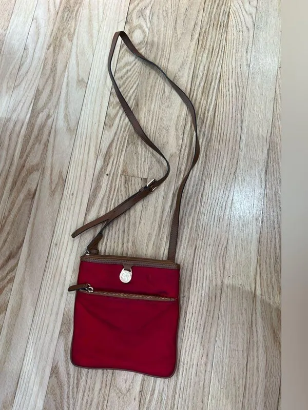 Michael Kors Kempton Small Crossbody Bag - Image 2