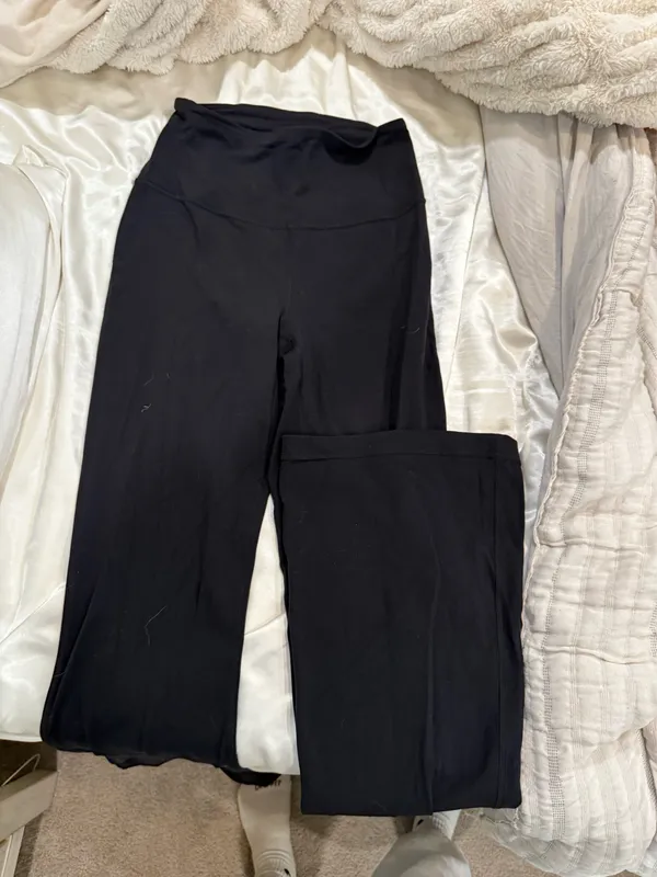 Lululemon Flare Leggings - Image 4