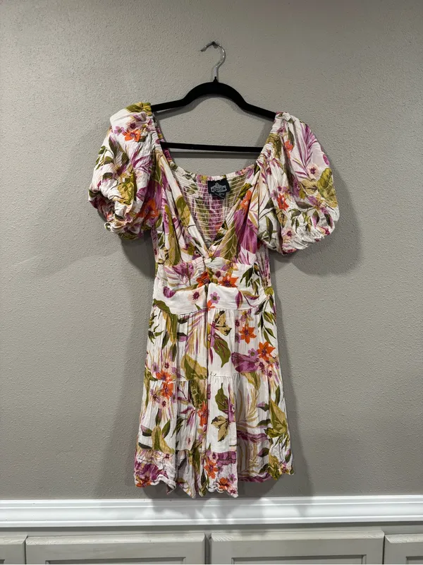 Angie Floral Puff-Sleeve V-Neck Mini Dress in Pink and Green - Image 2