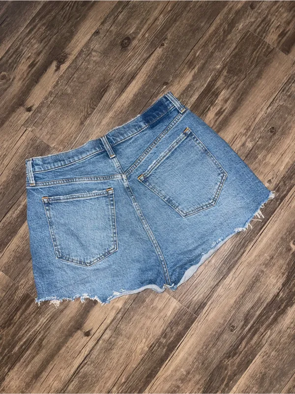 Curve Live High Rise Mom Short - Abercrombie & Fitch - Image 6