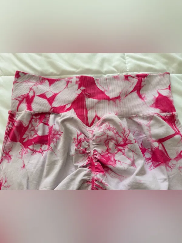 Pink tie dye scrunch booty shorts size L - Image 4