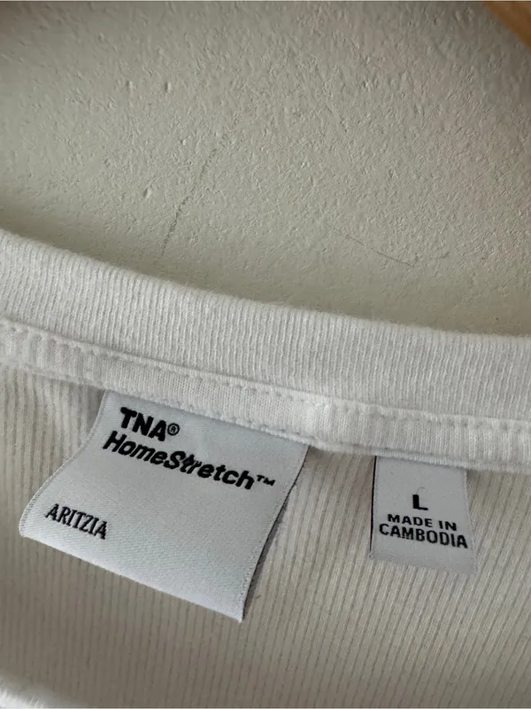 Aritzia TNA‎ HomeStretch Ribbed Tune Waist Basic Tee - Image 5