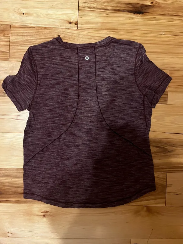 Lululemon Tee Shirt - Image 3