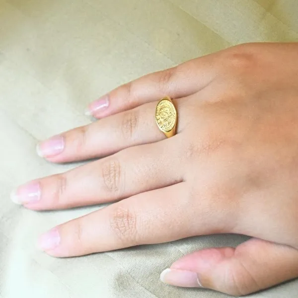 Sun and Moon Signet Ring Gold - Image 4