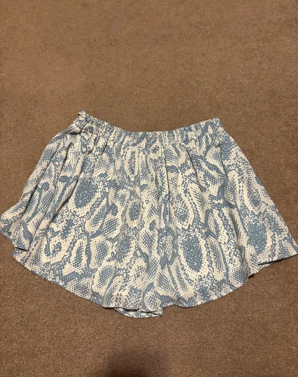 Pants Store Shorts - Image 2
