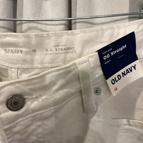 Old Navy Classic White Denim - Image 2