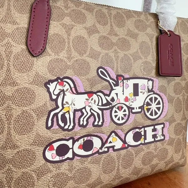 NWT Coach Fiona Zip Tote Bag In Signature Canvas With Horse And‎ Carriage Print - Image 2