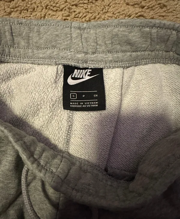 Nike Women’s Joggers - Image 3