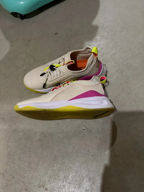 Clove sneakers White Size 7.5 - Image 2