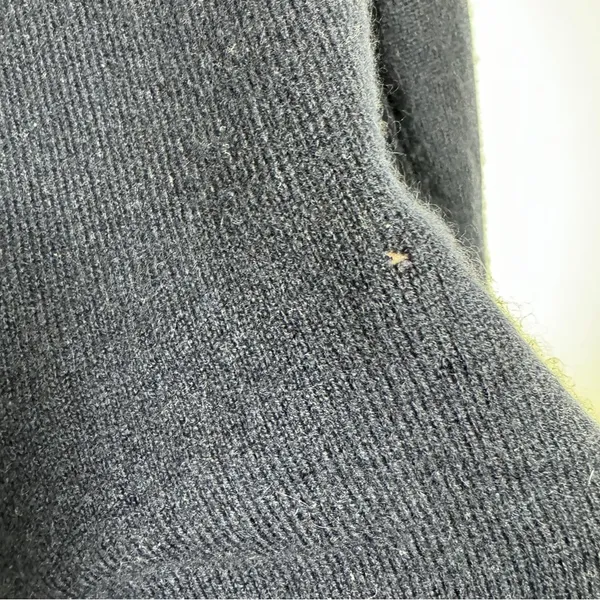 J.Crew 100% cashmere sweater in navy blue - Image 5