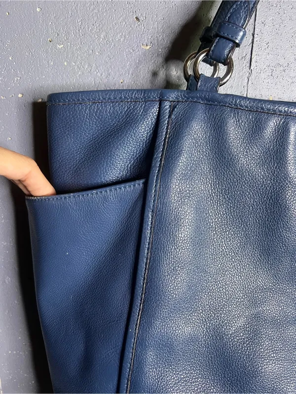 Coach Park Leather Carrie Blue Pebbled Leather Shoulder Tote. - Image 3