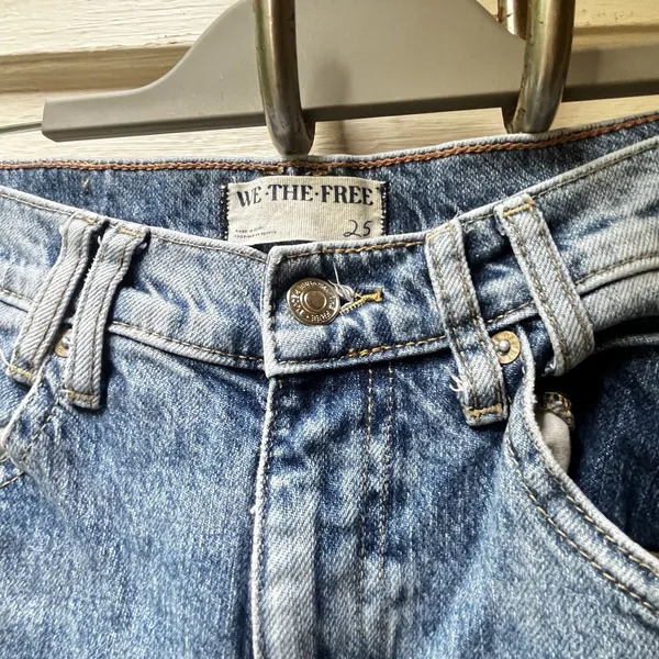 We the Free Risk Taker Jeans Sz 25 Blue Mid Rise Raw Hem Stretch Festival Rodeo - Image 5