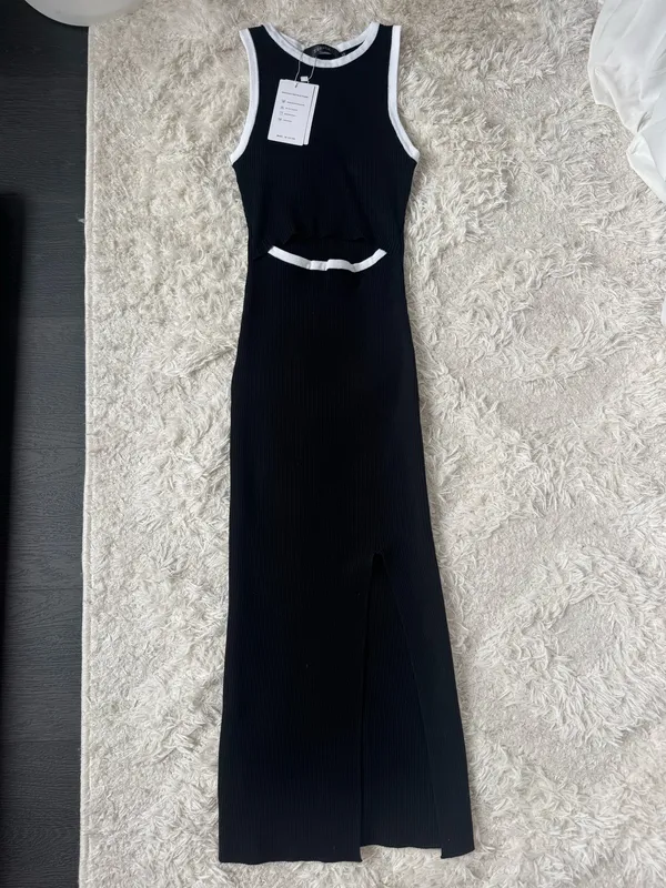 NWT maxi dress with cut out Black Size XS - Image 2