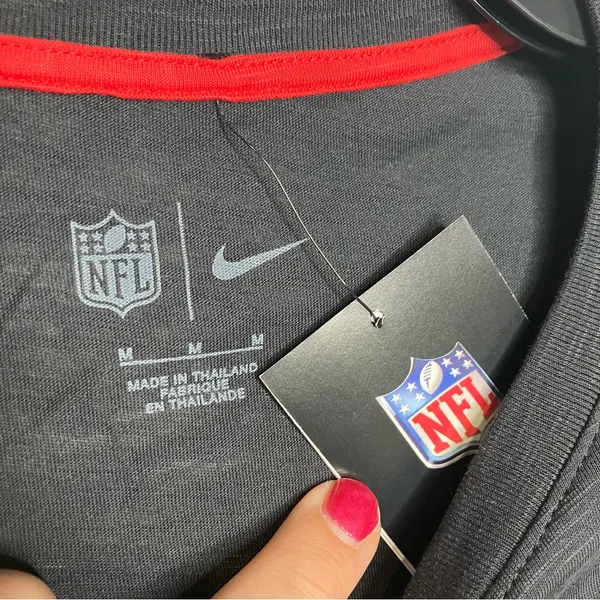 Nike Atlanta Falcons t-shirt black‎ red white womens size medium NFL new - Image 3