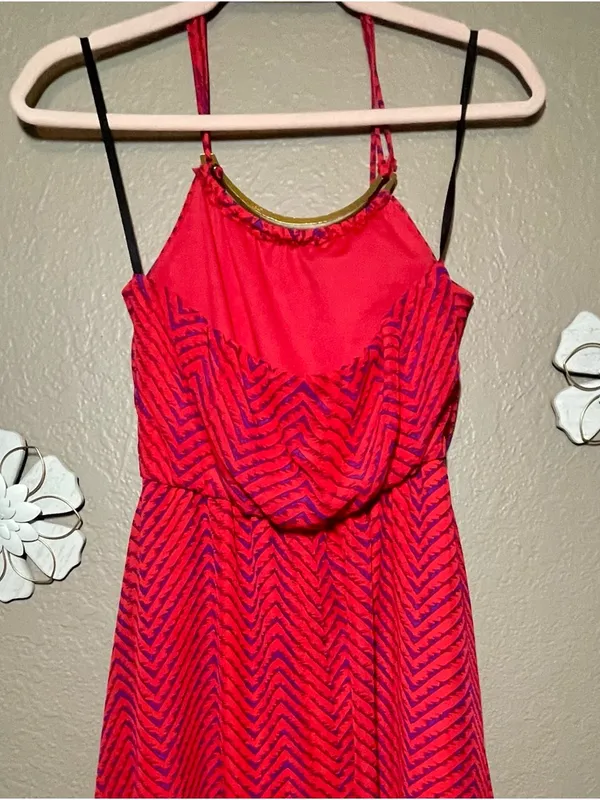 Hot Pink Midi Dress‎ - size Medium ~ Gold Jewelry Neckline - Image 5