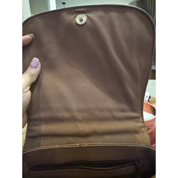 G.H.‎ Bass & Co. Brown Leather Shoulder Crossbody Bag Purse - Image 4