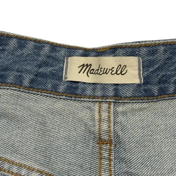 Madewell Relaxed Light Wash Frayed Denim Shorts Women's‎ Size 30 - Image 3