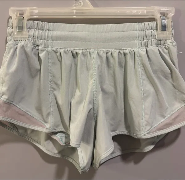 Lululemon Hotty Hot II Low-Rise 2.5” Shorts Light Green (Hazy Jade) - Image 6